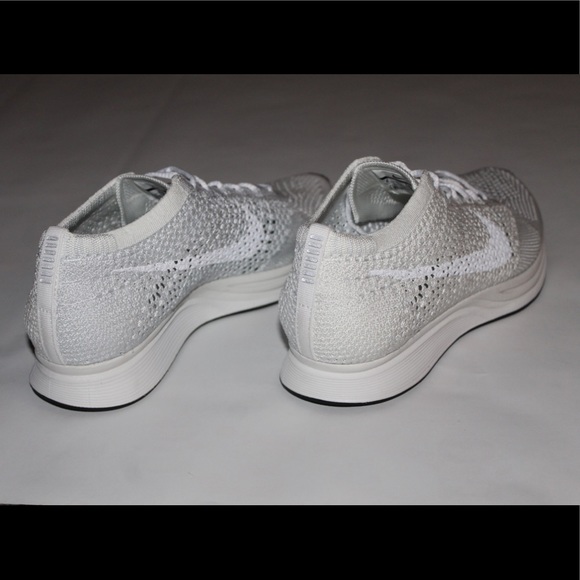 New Nike Flyknit Racer White Women Sneakers Size 6 - Picture 5 of 8